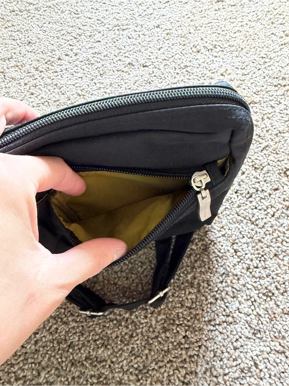 BAGGALLINI Black Nylon Multi-Pocket Convertible Crossbody Shoulder Bag